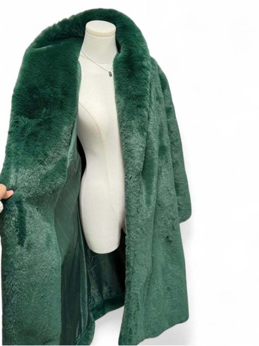 NWT fashion nova “mari” faux fur coat in the dreamiest hunter green 💚✨ - Picture 3 of 6